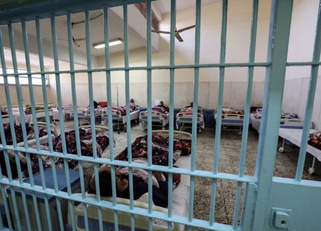 Правозащитная группа: Двое заключенных умерли от COVID-19 в Египте