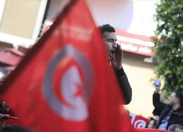 Тунисцы протестуют против соглашения о нормализации отношений между ОАЭ и Израилем