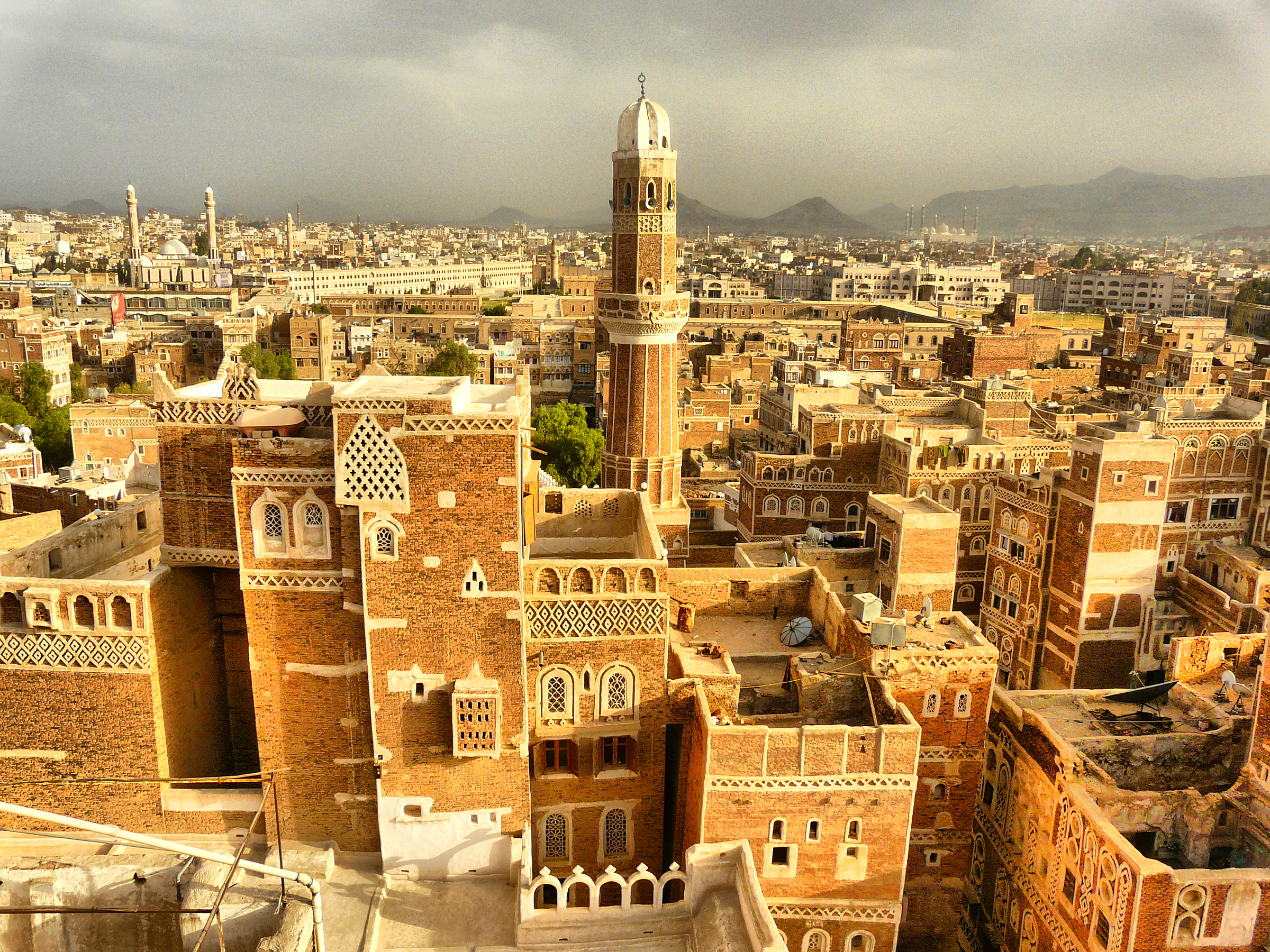 Город сана страна. Sanaa Йемен. Сана Йемен старый город. Столица Йемена, город Сана,. Йемен город Шехер.