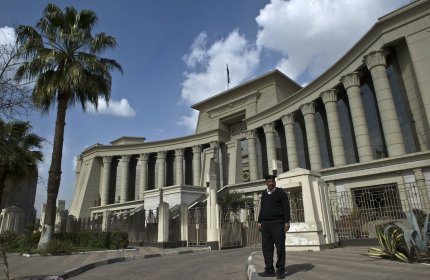 Главный судья Египта призывает правозащитников «молчать»