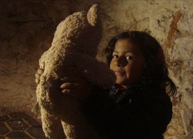  Опасаясь за свою жизнь, сирийские дети вынуждены жить в пещерах