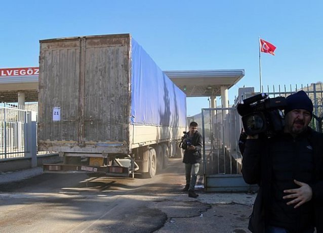 ООН отправила 27 грузовиков помощи в Идлиб