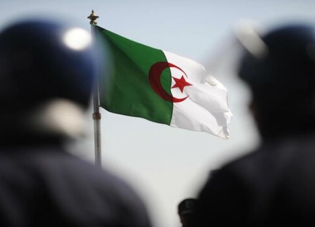 Взрыв газа унес жизни 5 человек в алжирском городе Эль-Баяд