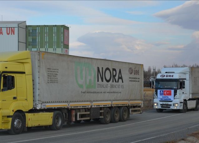 Турция отправила 7 грузовиков с гуманитарной помощью на северо-запад Сирии