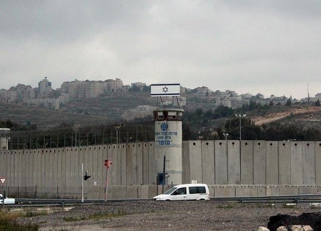 Палестинский заключенный умер после вакцинации от COVID-19 в Израиле