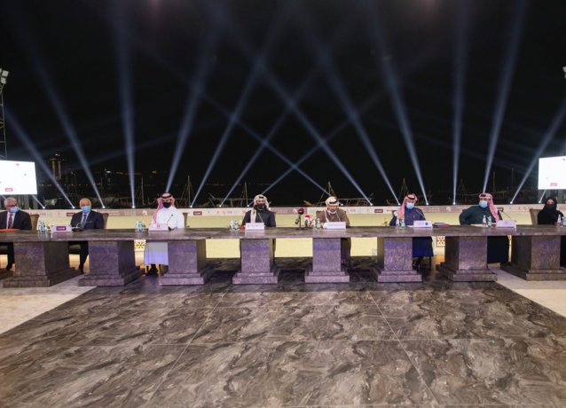 Под Дохой проходит Международный фестиваль арабских скакунов в Катаре (KIAHF) 