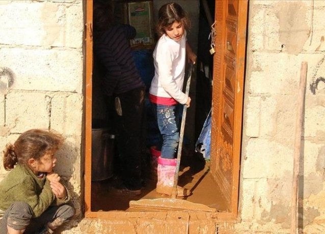 Сирия: В Африне лагерь беженцев затопило