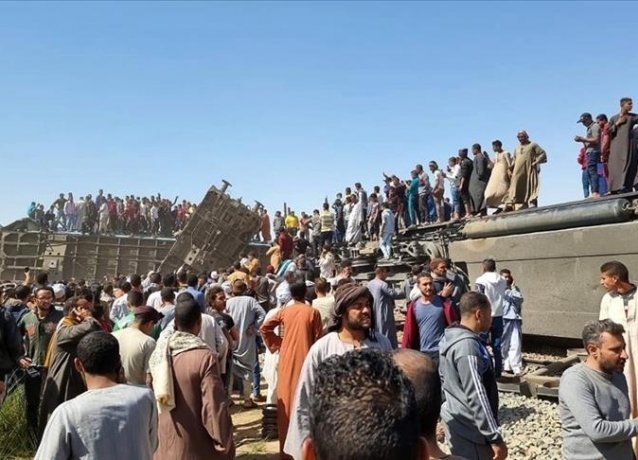 Арабский мир выразил соболезнования Египту после столкновения пассажирских поездов