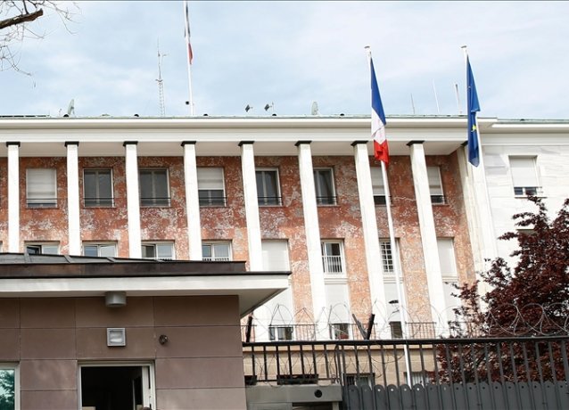 Франция вновь откроет посольство в Ливии