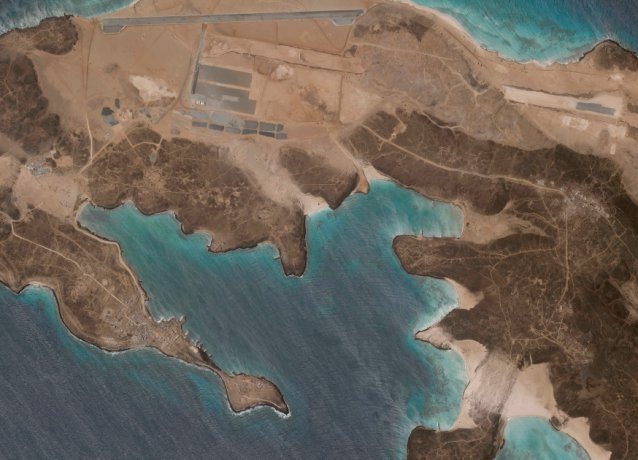 Йемен: На острове Маюн строят загадочную авиабазу