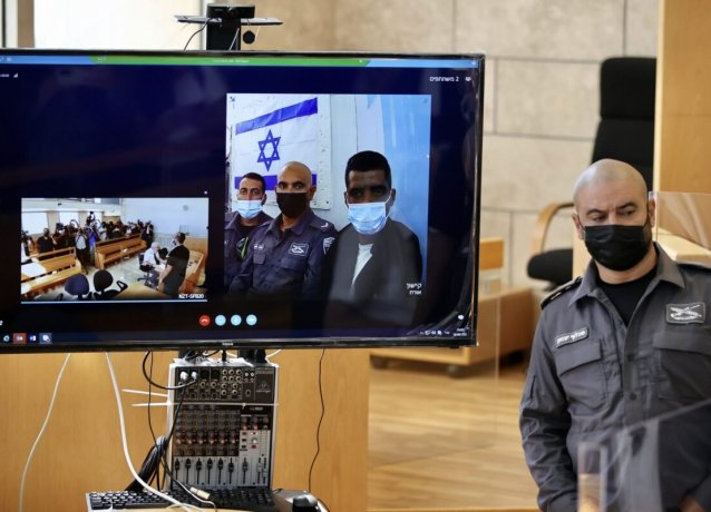 Израильский суд продлил арест  повторно взятых палестинских заключенных