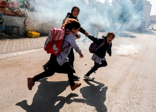 Палестина: Солдаты-оккупанты преследуют и задерживают палестинских школьников