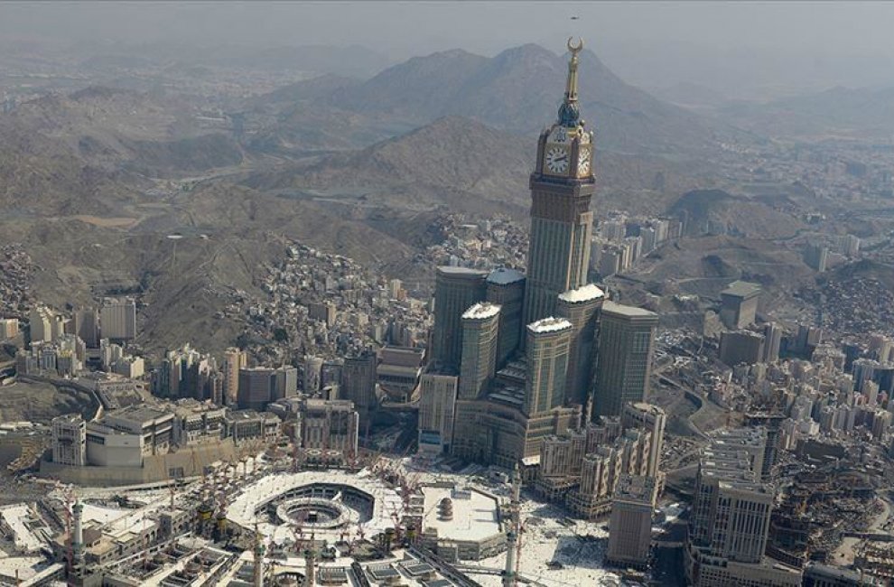 Саудовская Аравия ввела комендантский час в Мекке и Медине