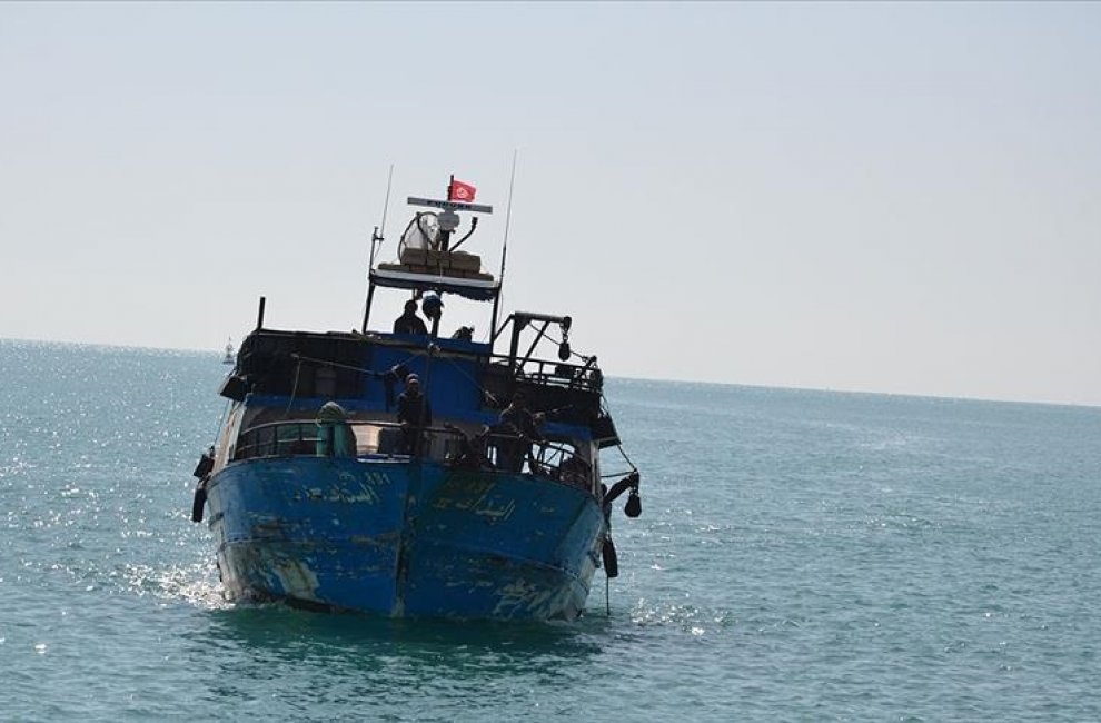 У берегов Туниса затонуло судно с мигрантами, 20 погибших