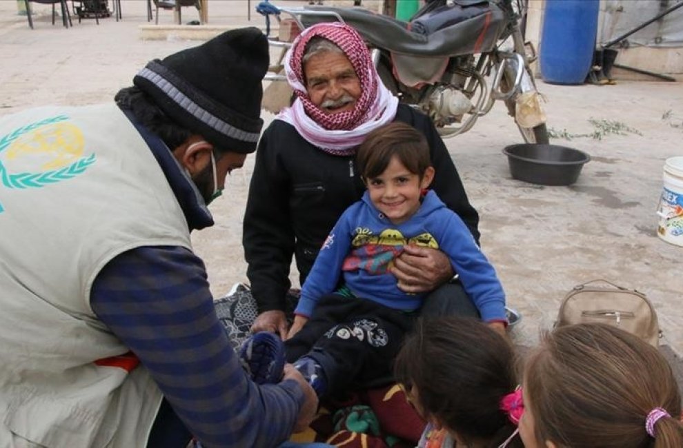 Турецкая благотворительная организация отправила помощь детям в Сирии