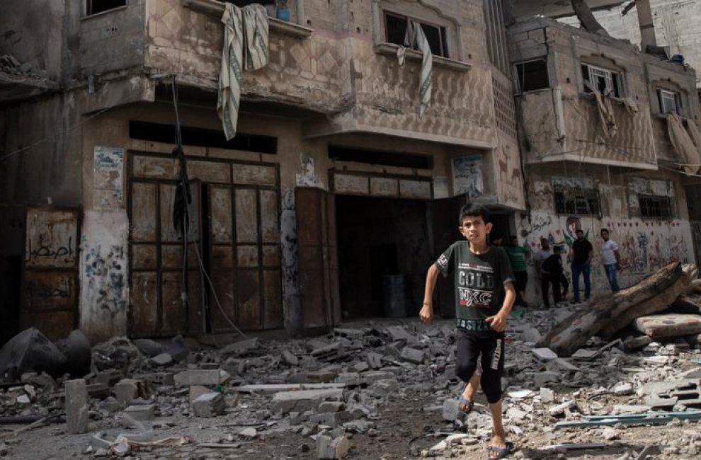 Израиль наносит удары по Газе, сносит дома и клиники, число погибших растет с каждым днем