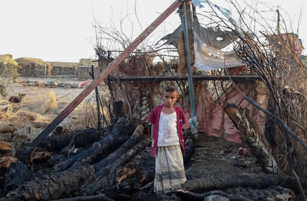 Перемещенные йеменцы постоянно находятся в движении в условиях беспощадных боев